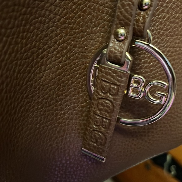 BCBG brown and gold shoulder bag with wide open space inside - Picture 3 of 9